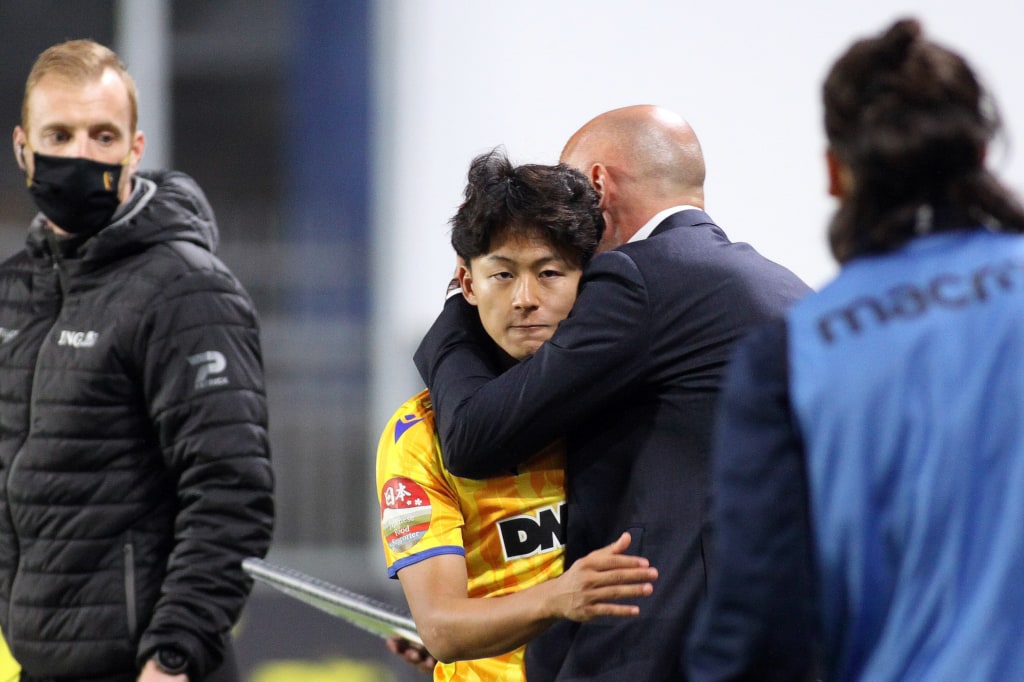 STVV-coach Muscat knuffelt Lee