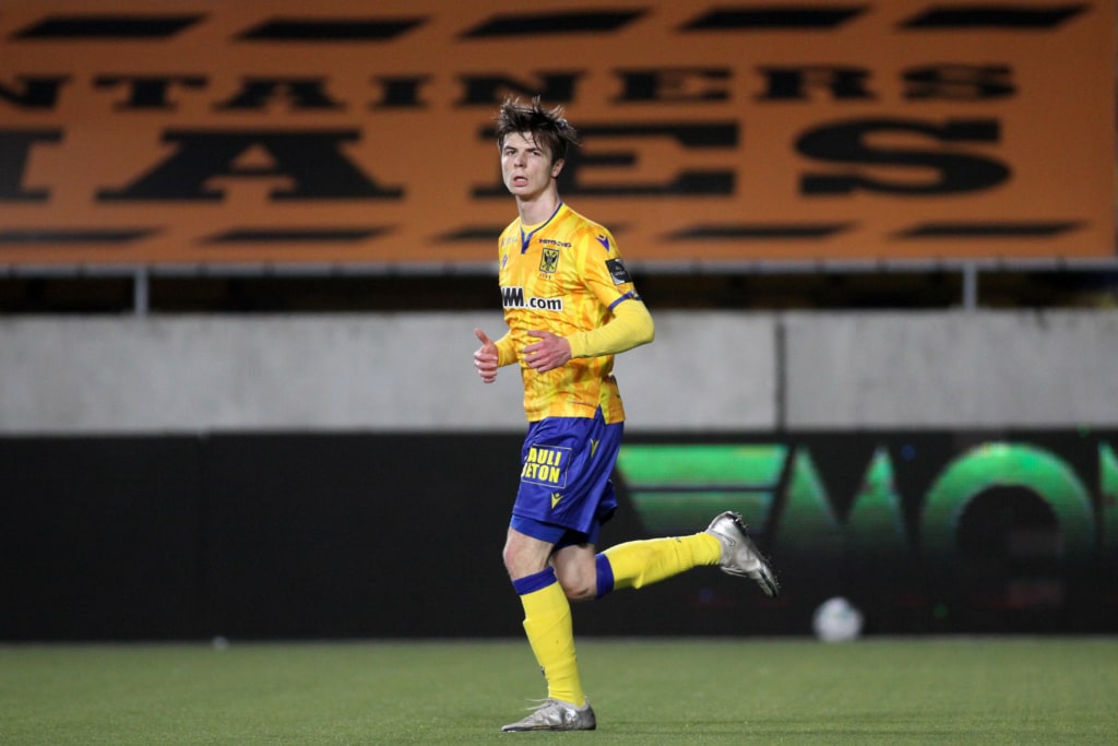 Steuckers debuteerde bij STVV tegen OHL